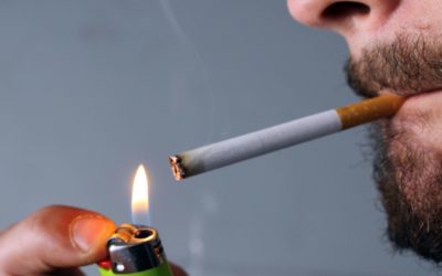 Are you a dad who smokes? 5 reasons why you should quit