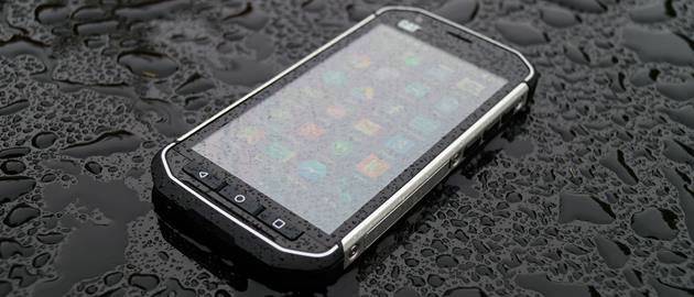 A light shower is now concern for the CAT S40.