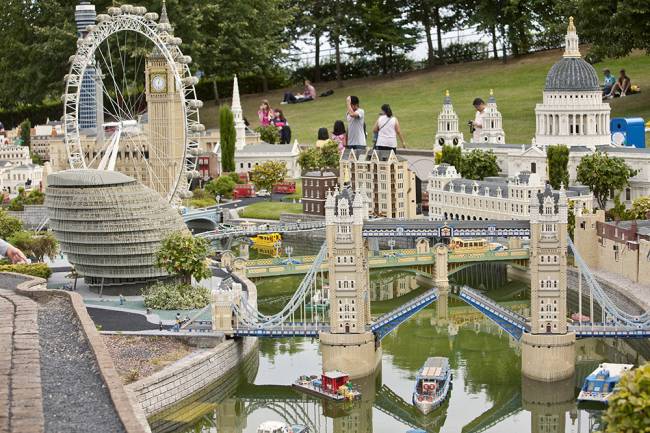 An American had bought the miniature Tower Bridge and was having it transported, Lego-brick by Lego-brick to the Nevada desert