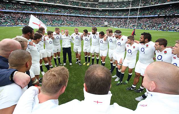 Home advantage: Stuart Lancaster addresses his England team in a huddle at Twickenham | Image: RFU Collection